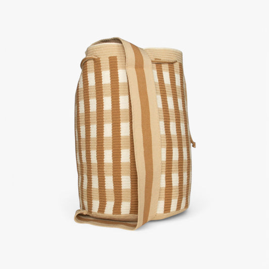 Check backpack | Almond