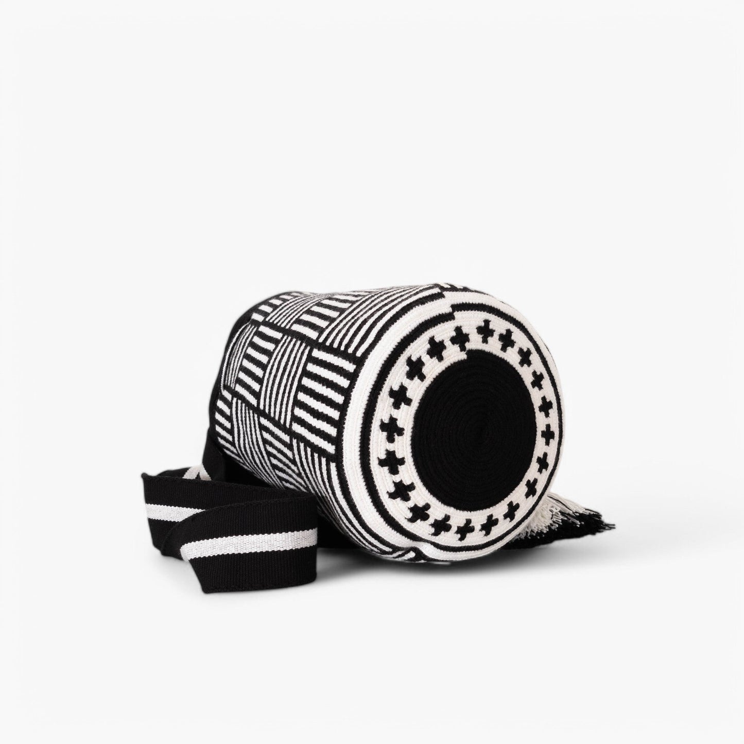 Geometric crossbody bag L | Black