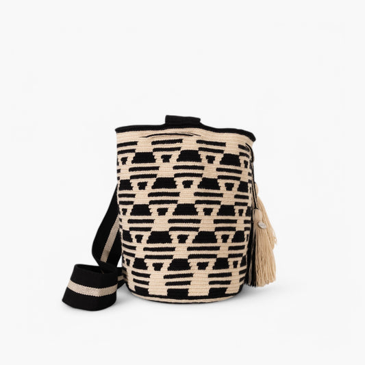 Geometric crossbody bag L | Black