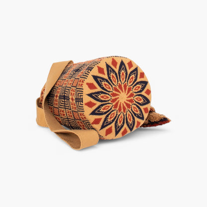 Geometric crossbody bag L | Almond